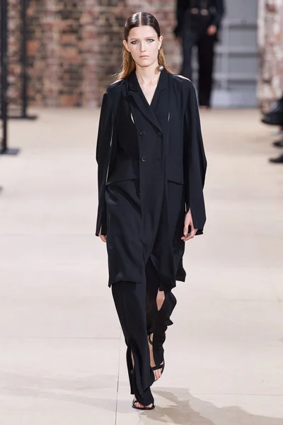 Look 26